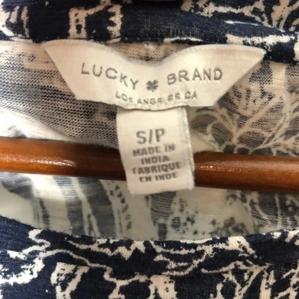 Lucky brand blue & white floral paisley knit top - Image 2