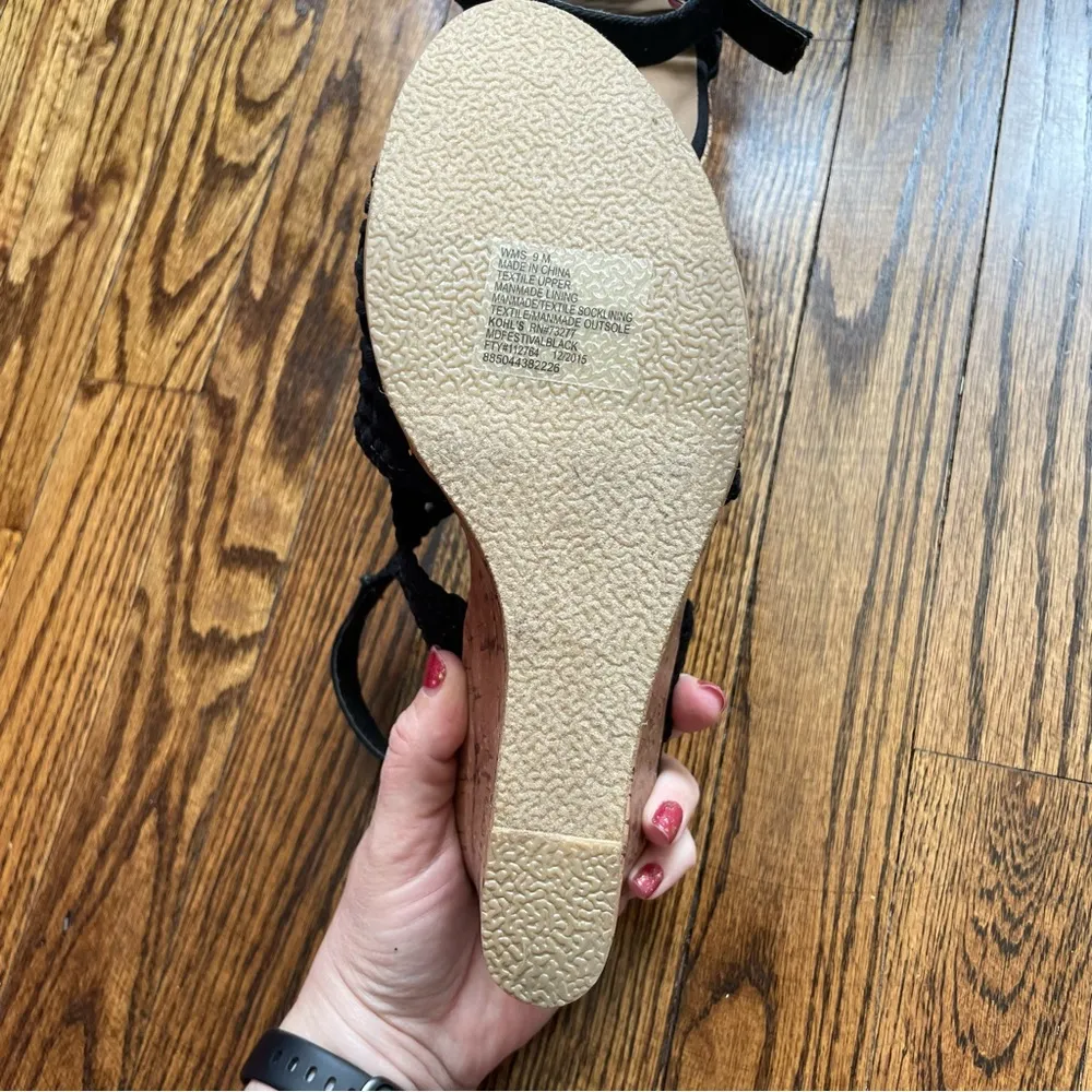 Mudd Festival Cork Wedge Sandal Crochet Mesh Black
women’s size 9 New - Image 7