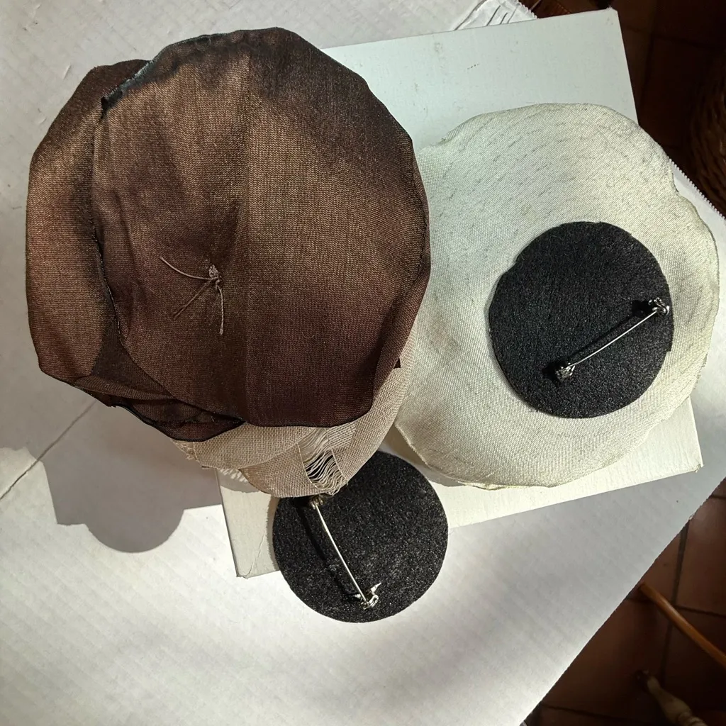 Handcrafted Fabric brooches - Image 6