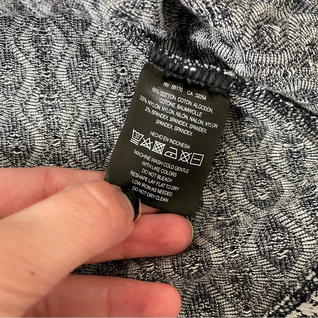 Anthropologie Postmark Black White Abstract Peplum Blouse EUC Size S - Image 4