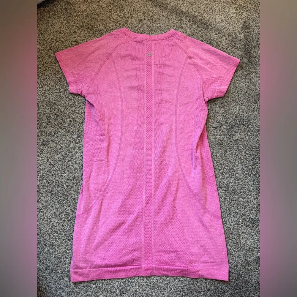 Lululemon Swiftly Tech Tee - Image 3