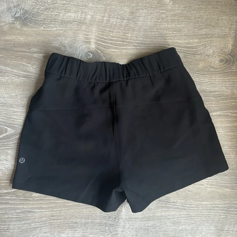 Lululemon On The Fly Short *Woven *2.5" Black 4 - Image 3