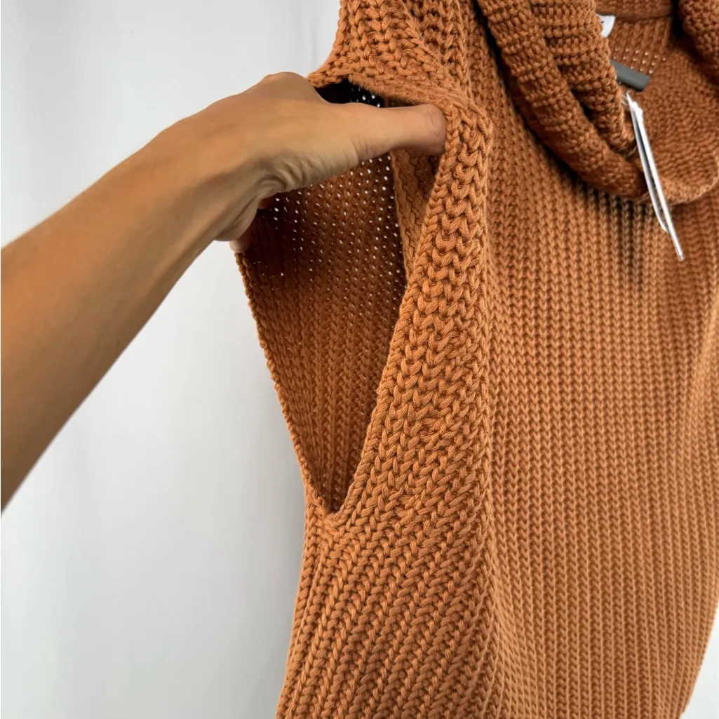 NWT 525 Cate Sleeveless Turtleneck‎ Sleeveless Sweater in Toasted Almond Medium - Image 4