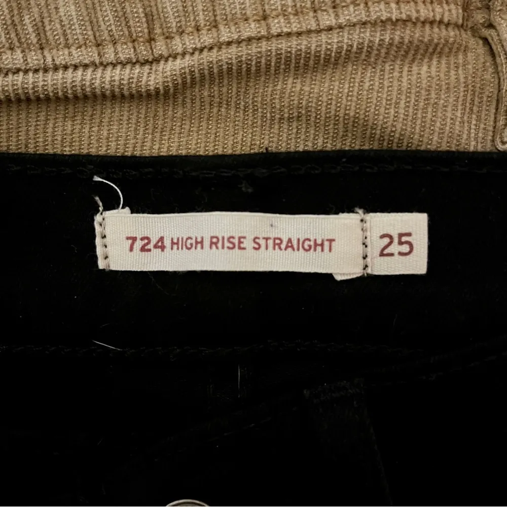 Levi's Levi 724 Black Jeans - Image 4