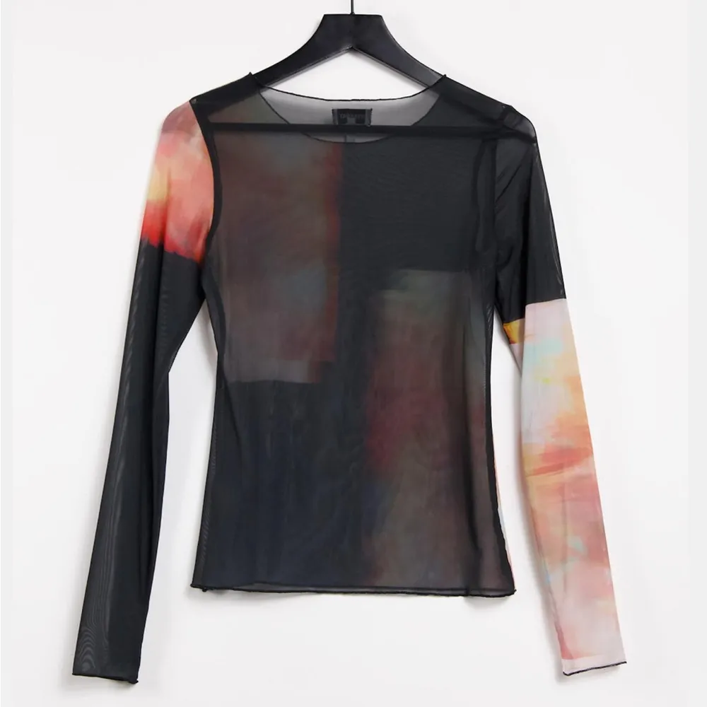 NWOT Weekday Camine Long Sleeve Mesh Top Abstract Print Size Medium - Image 3