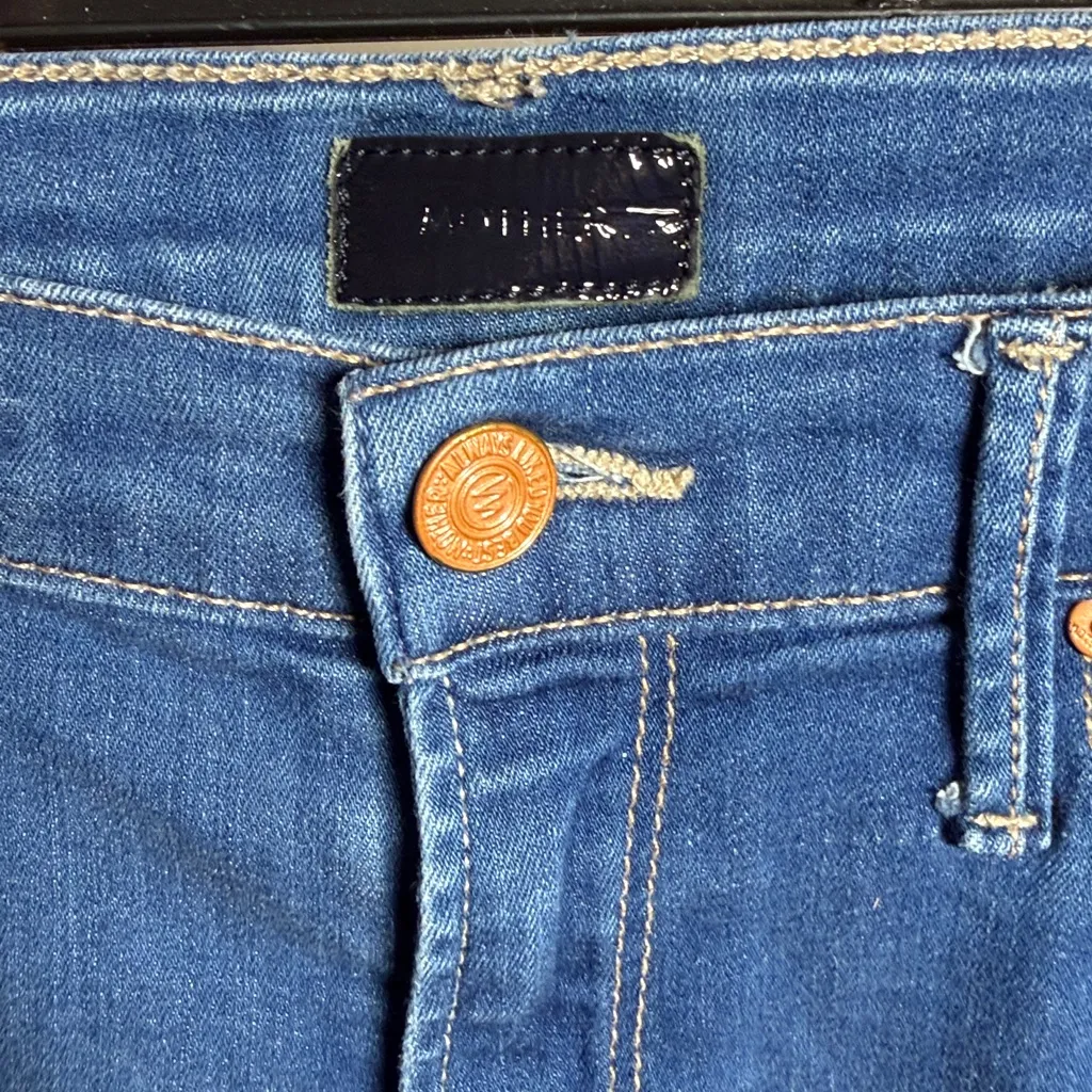 MOTHER The Runaway Blue Skies & Promises Low Rise Flare Jeans Size 28 - Image 5