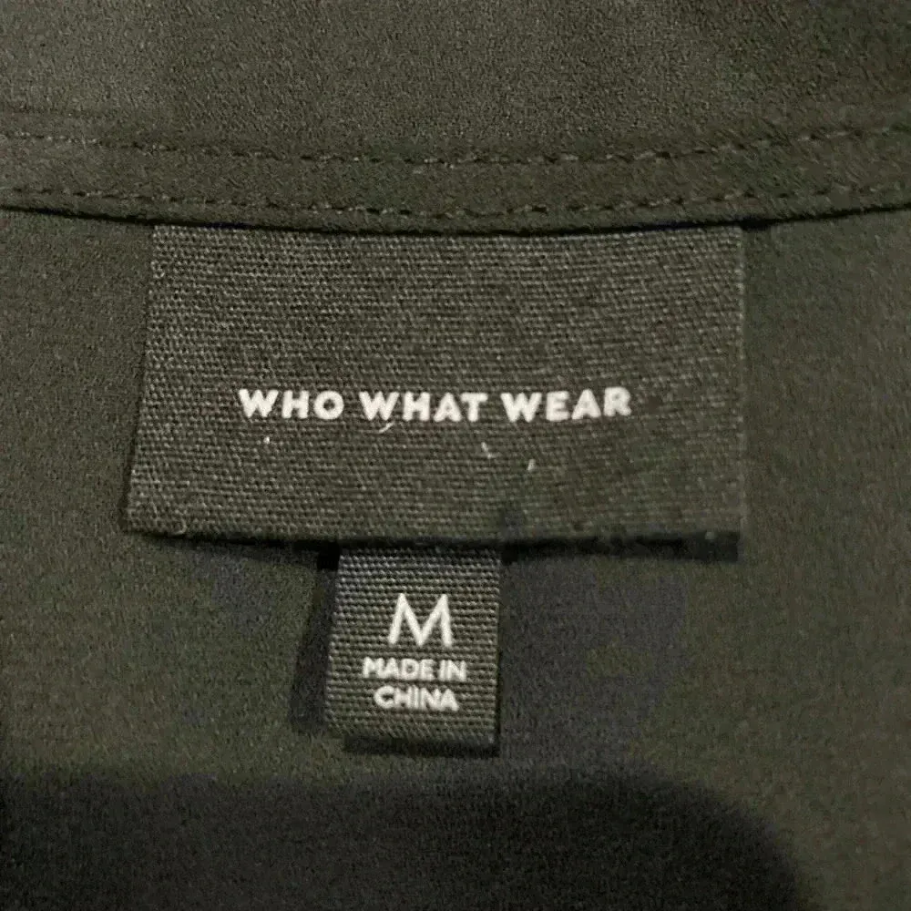 ⭐️ Who what wear black blouse in size medium - Image 3