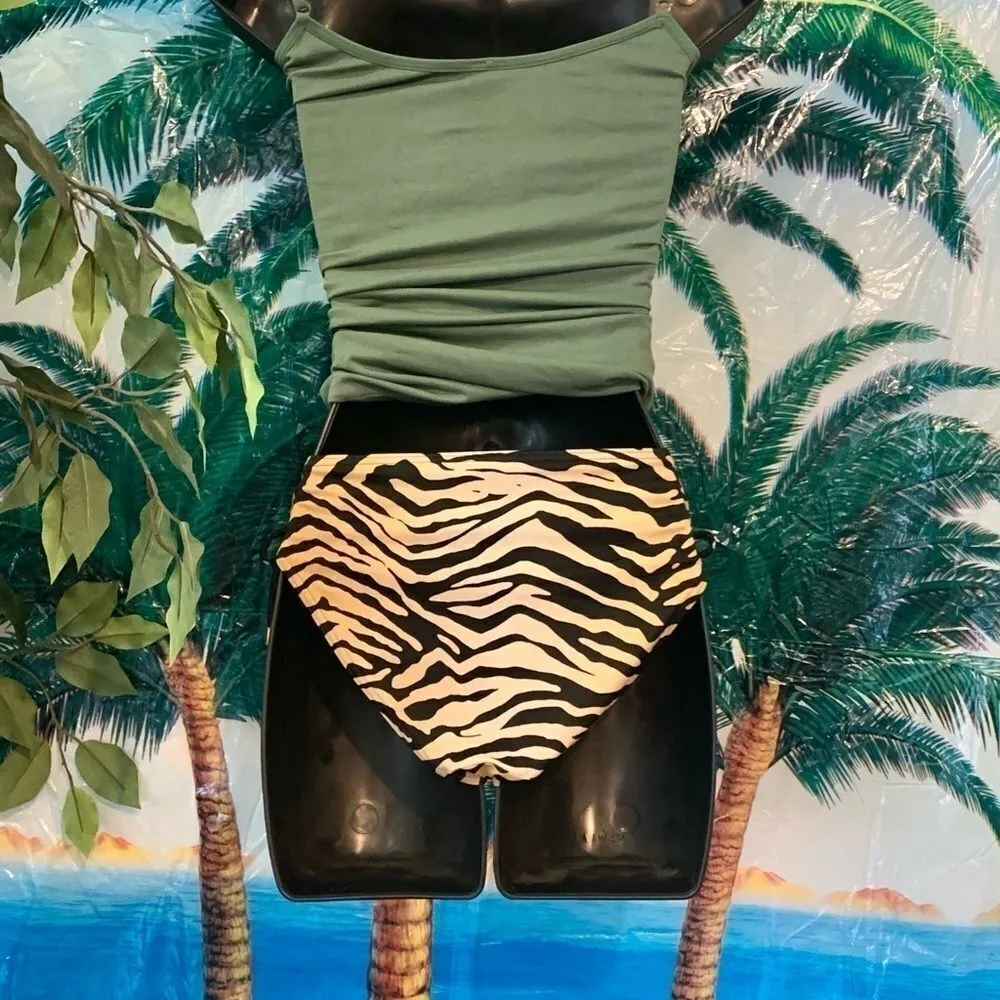 Victoria’s Secret Bikini Bottoms - Image 7