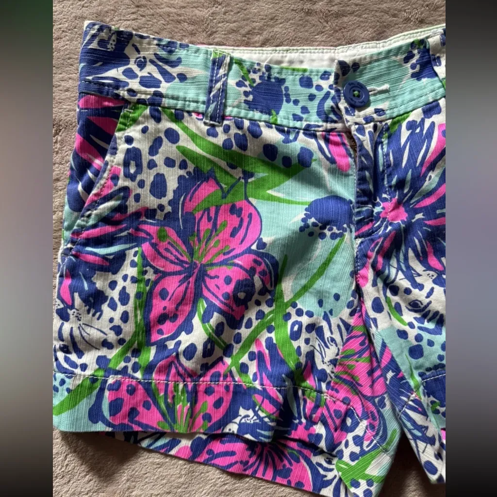 LILLY PULITZER Callahan‎ Chino Shorts Shorely Big Flirt Hibiscus Floral Size 0 - Image 2