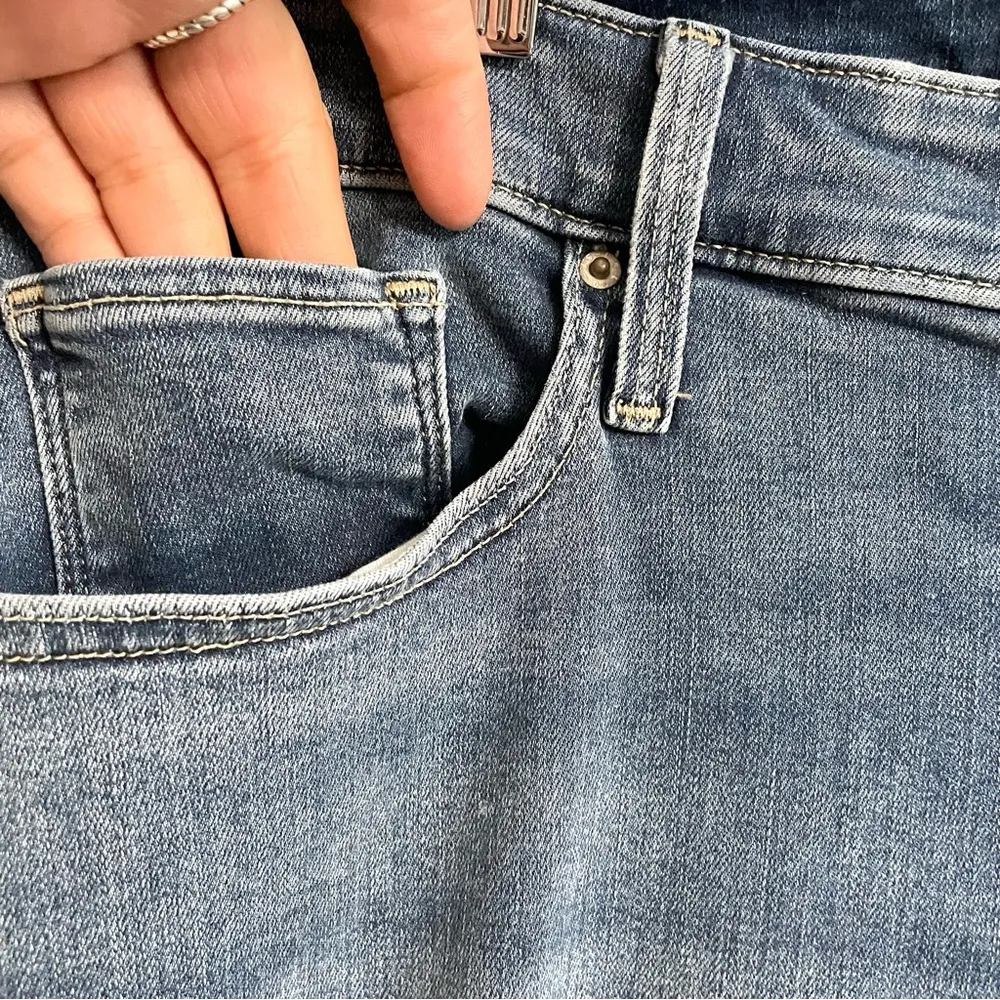 Levi’s Womens Jeans Denim Blue Shaping Skinny Stretch Distressed Plus Size 24 - Image 6