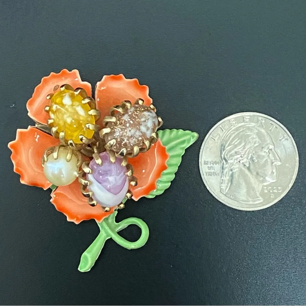 Unique Vintage Enamel Tumbled Stones & Faux Pearl Colorful Flower Brooch 20g - Image 4