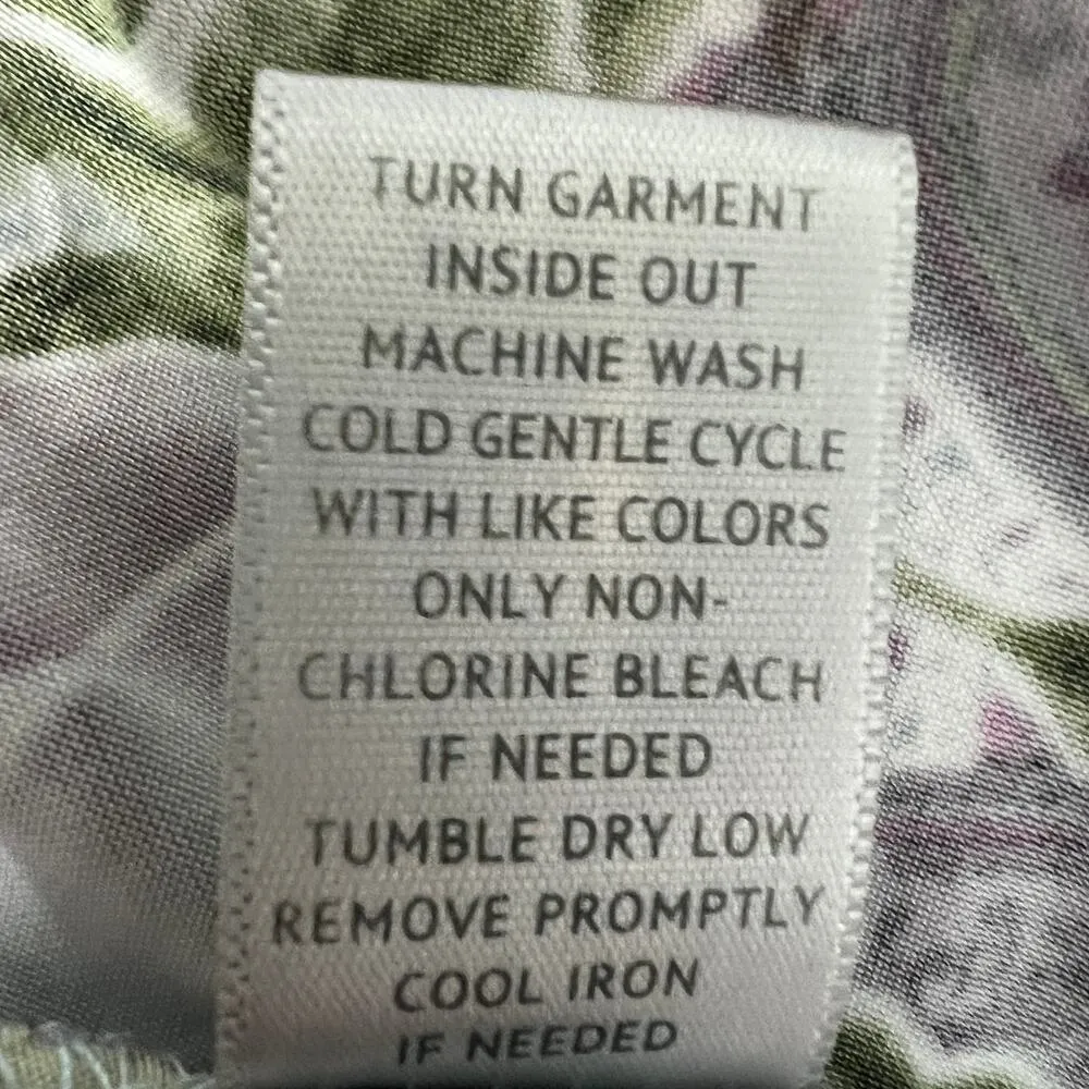 Avenue Shark Bite Hem Long Sleeve Women's Paisley Print Top Size 30/32 Stretch - Image 10