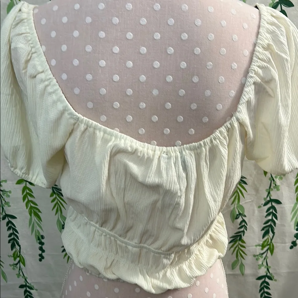 Forever 21 Cream Crop Top A3 - Image 3