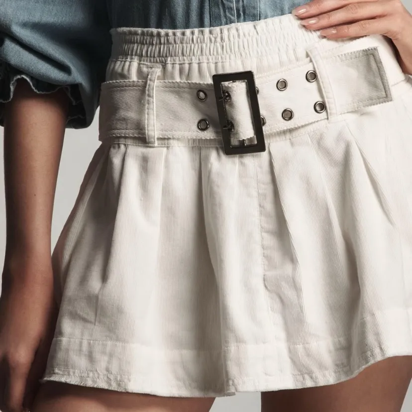Anthropologie‎ PILCRO Low-Slung Pleated Skirt white corduroy belted y2k sexy - Image 3