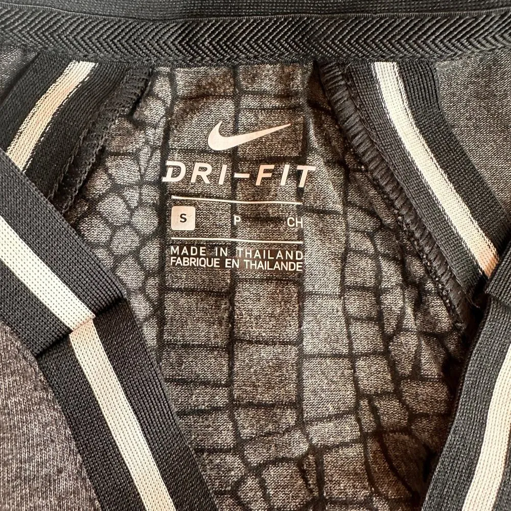 Nike V-Neck Grey Dri-Fit Contrast Golf Polo Tank Size Small - Image 3