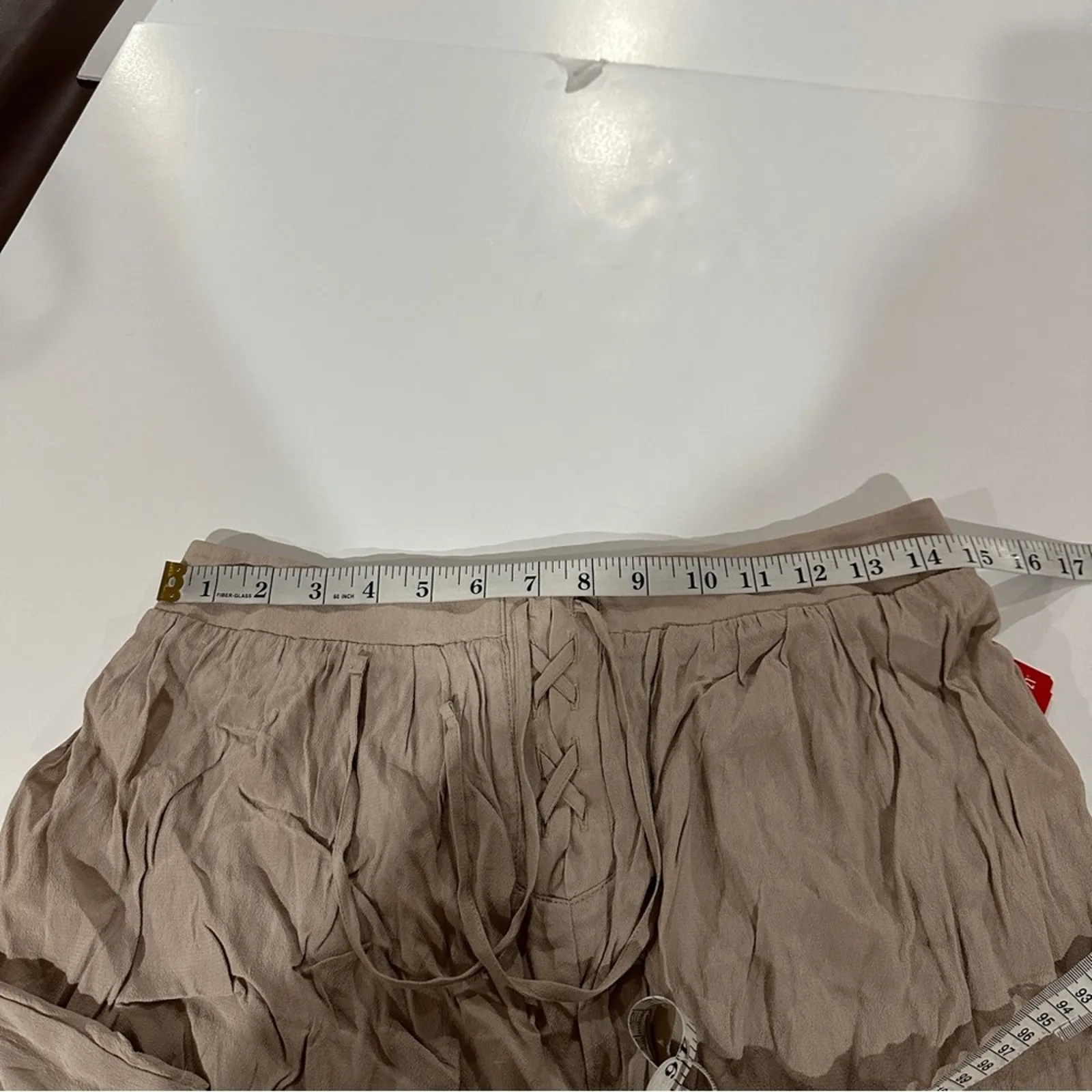 Forever‎ 21 Taupe Beige High Rise Lace Up Short Shorts Size L - Image 7