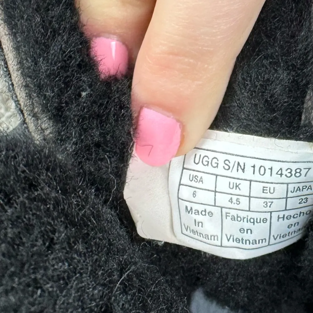 UGG Adirondack ll Waterproof Leather Lace Up Boot Sz 6 Vibram Sole - Image 14