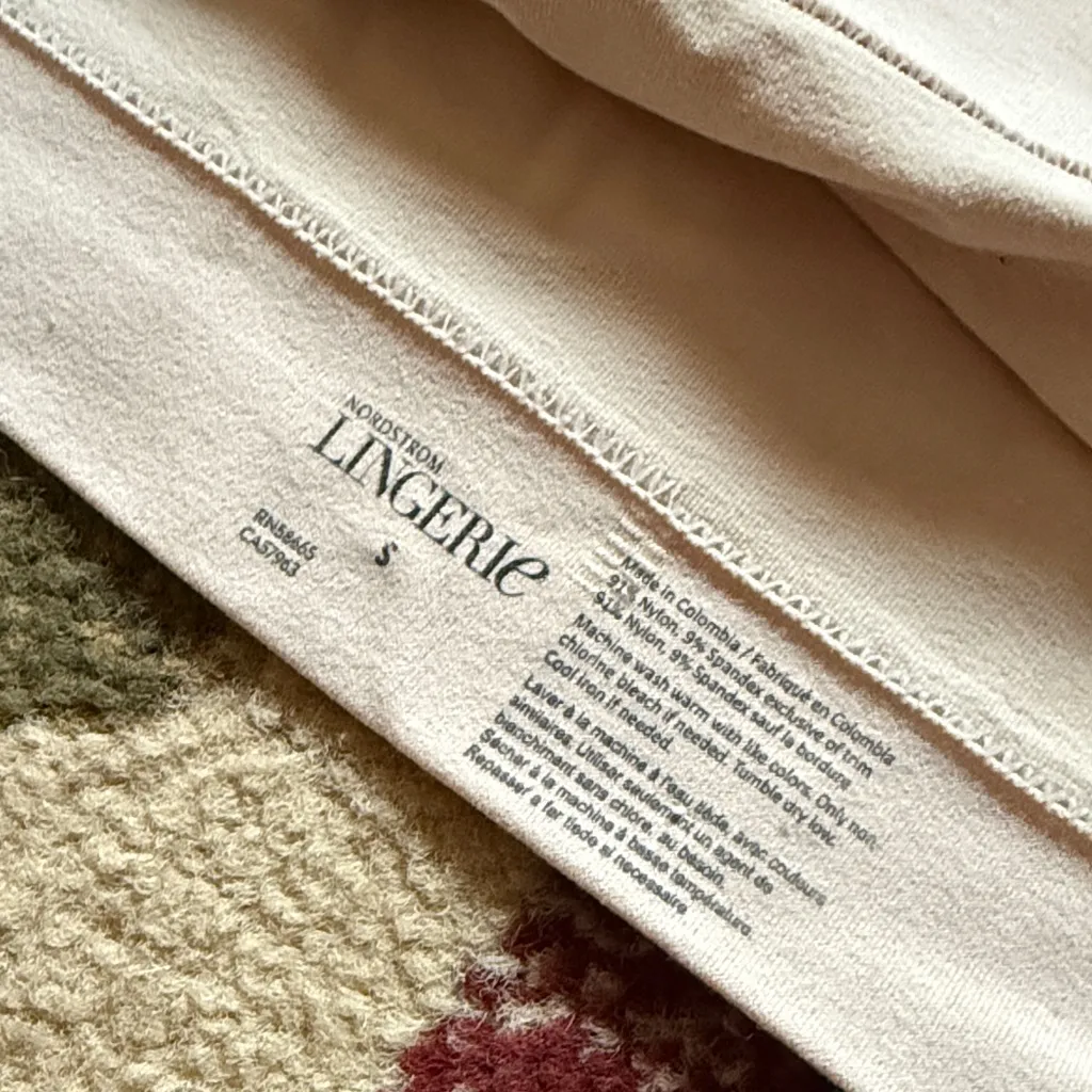 Nordstrom Seamless Layering Camisole - Small - Image 3