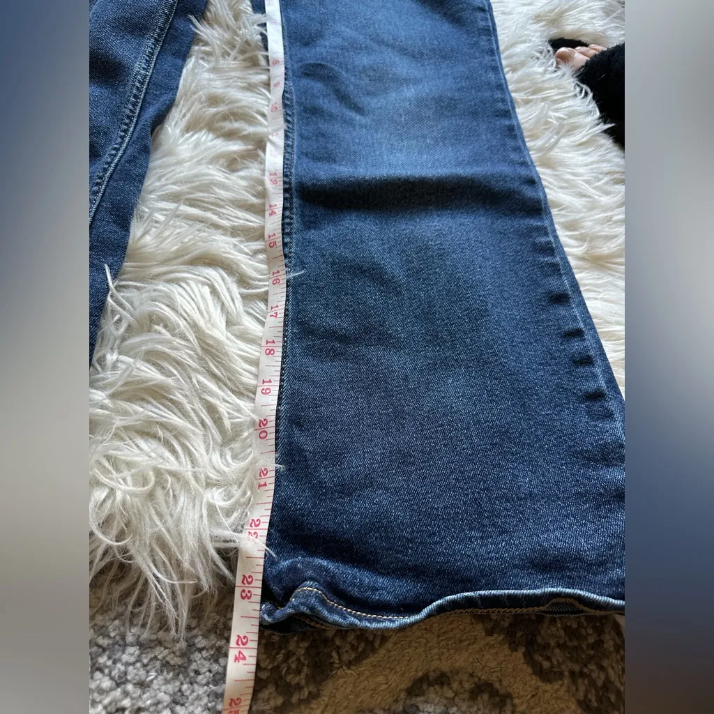 Old Navy Higher High-Rise cropped flare jeans - Image 10