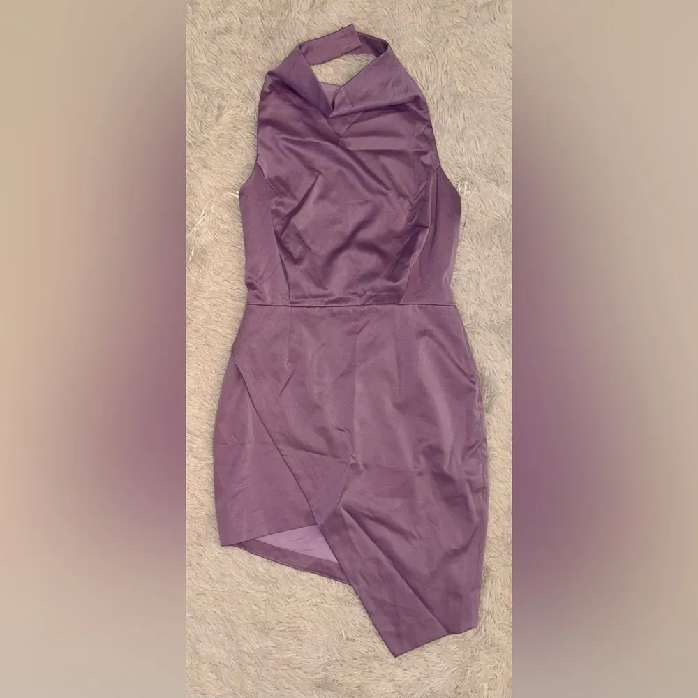 NWOT Elliatt Camo Asymmetric Satin Cocktail Dress in Lavender Sz L - Image 3