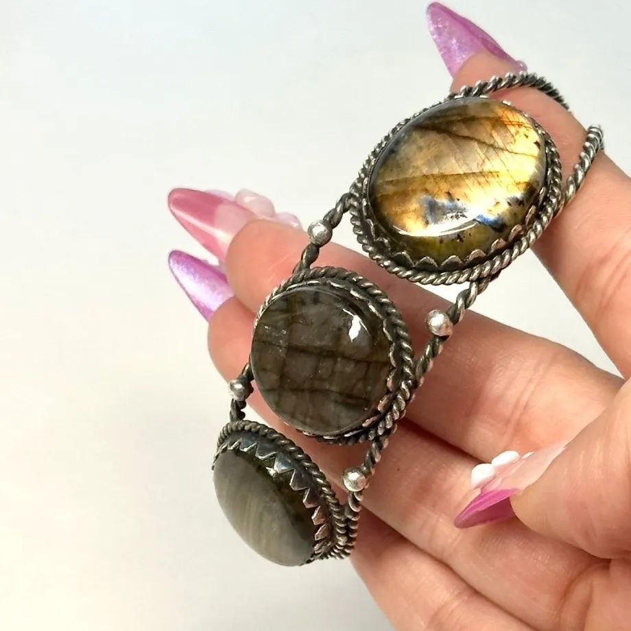 Labradorite Silver Tone Cuff Bracelet - Image 8