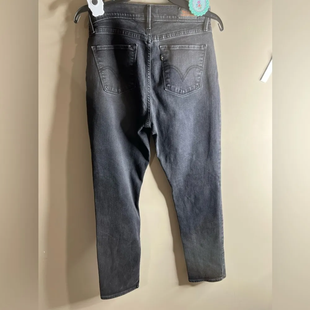 Levi’s 512 perfectly slimming skinny leg jeans size 8 - Image 3