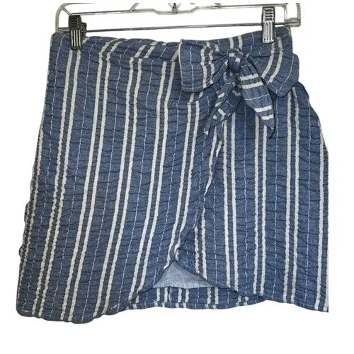 LOST + WANDER Blue White Striped Waves  Wrap‎ Mini Skirt With Bow EUC Size Small - Image 2