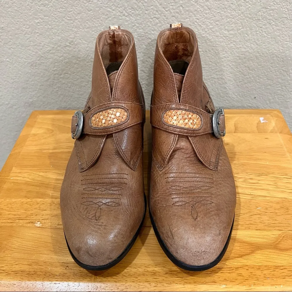Ariat Women's Juliet Strap & Buckle Brown Leather Ankle Boots Sz 7.5 Western EUC - Image 7