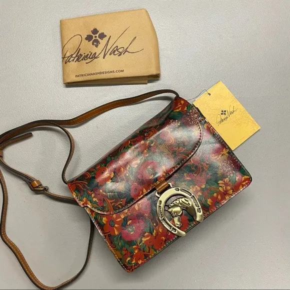 Patricia Nash Rustic Nature Laurentina Floral Crossbody Purse Horse Shoe Emblem - Image 1