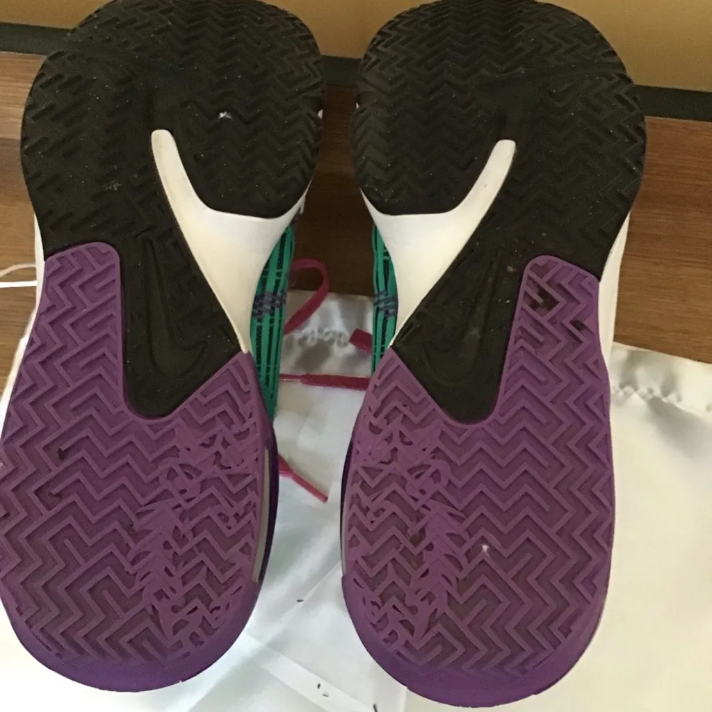 Woman / Men Nike LeBron Witness CZ4052-300 Green/Pink Basketball Sneaker Shoes - Image 6