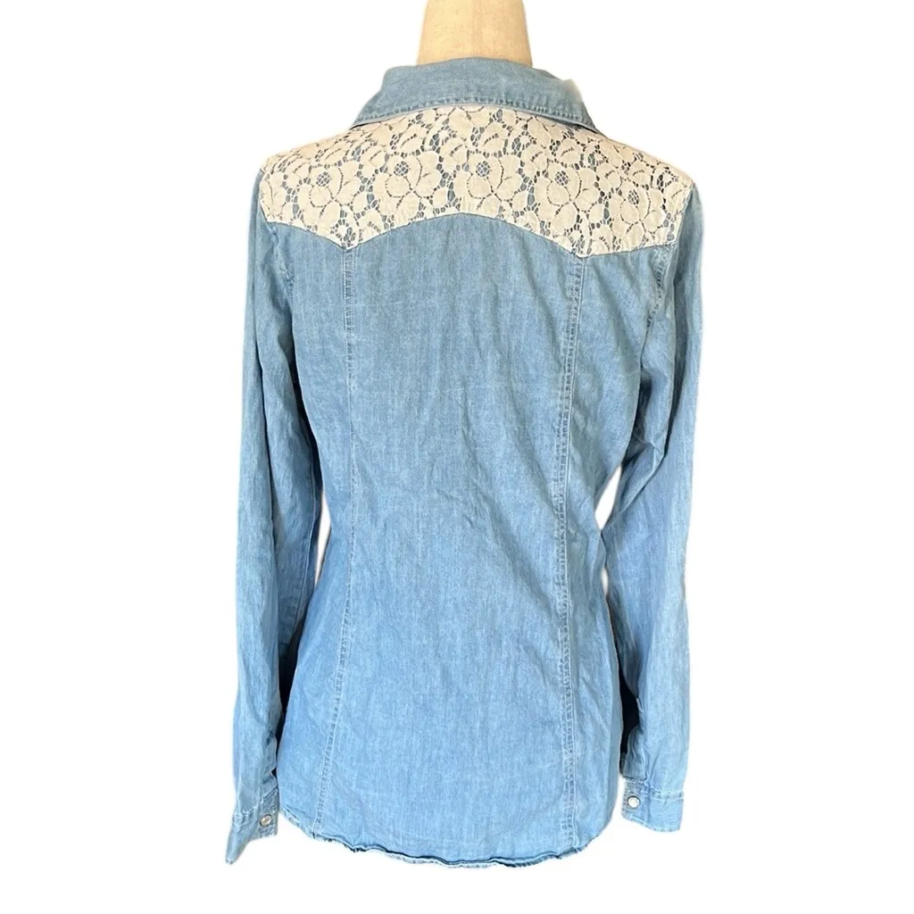 Wet Seal  Y2K chambray button down with lace - Image 4
