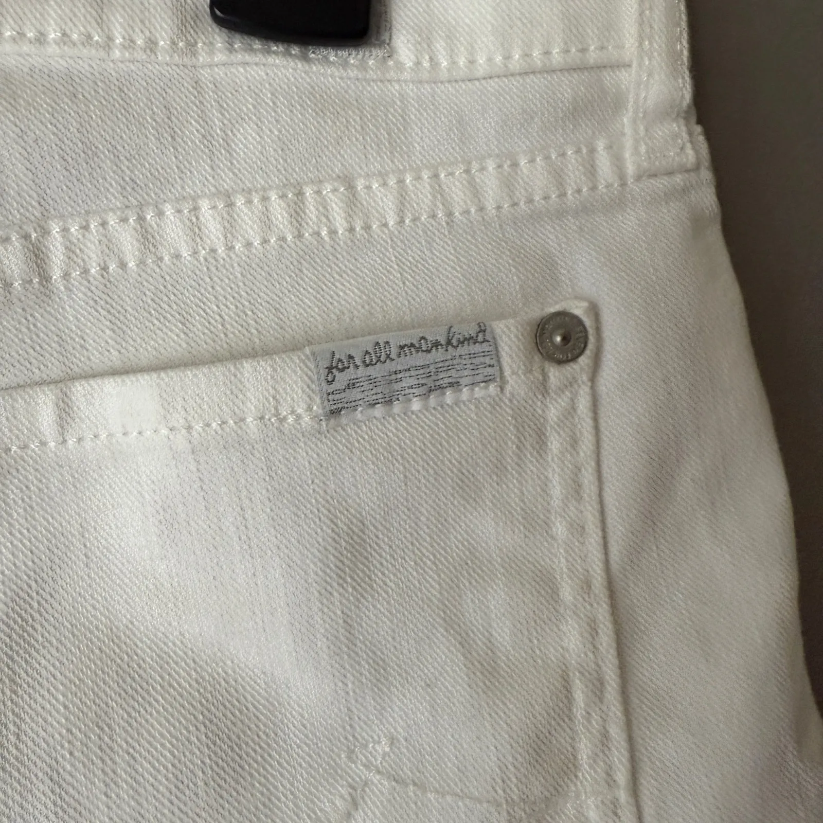 7 For All Mankind  sz‎ 28 white denim shorts - Image 9