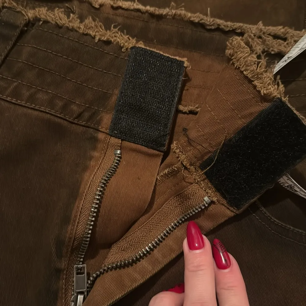 NWT Dolls Kill DARKER WAVS Fader Oversized Baggy Jeans w Raw Waistband Hem - Image 9