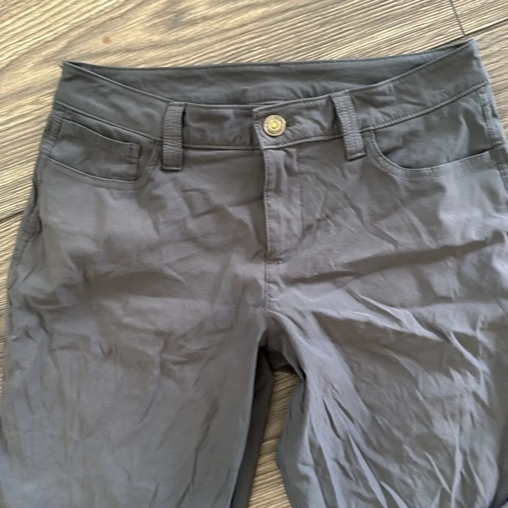 Eddie Bauer Women's Charcoal Trousers size 6 - Image 8