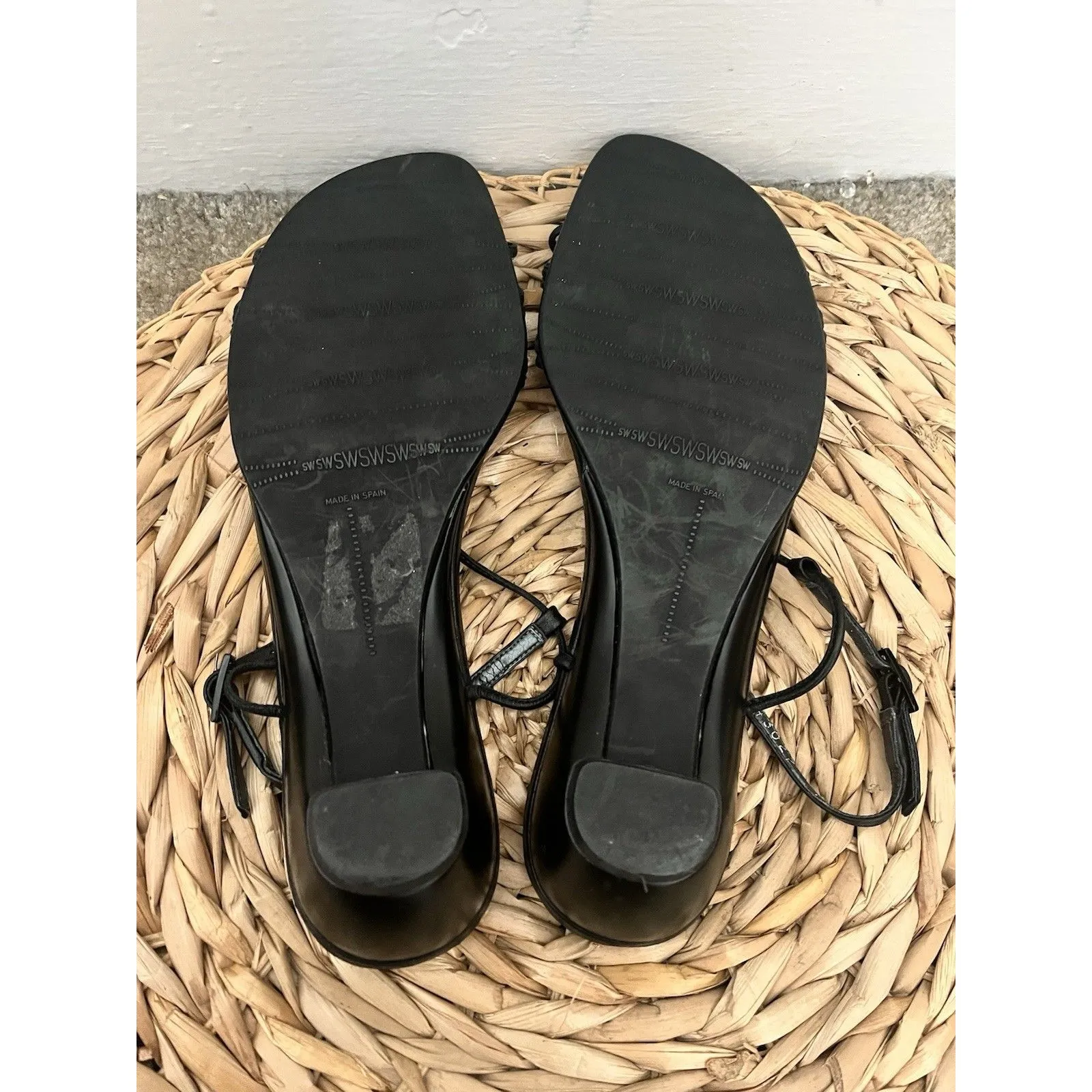 Stuart Weizman black Strappy leather sandals 7.5 Nye Occasion Holiday Cocktail - Image 3