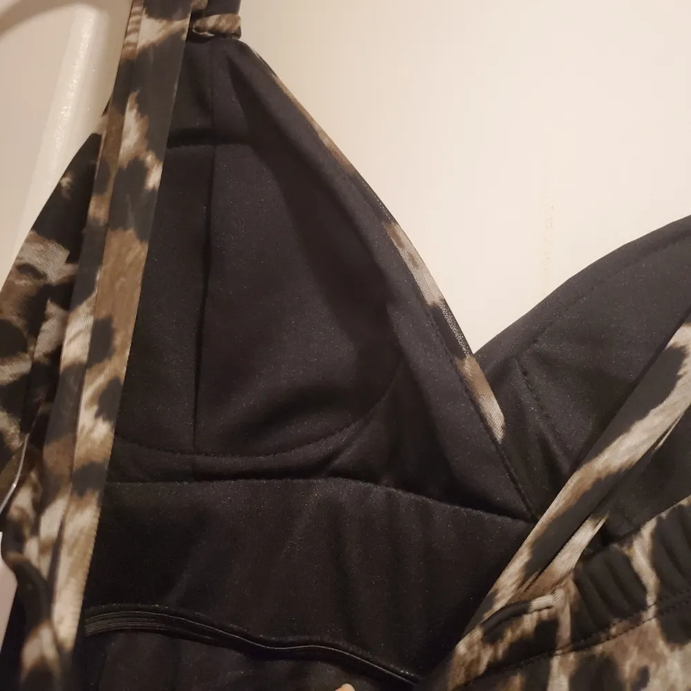 Olivia Matthews Dress Size 10 Leopard Sheer Asymmetrical - Image 4