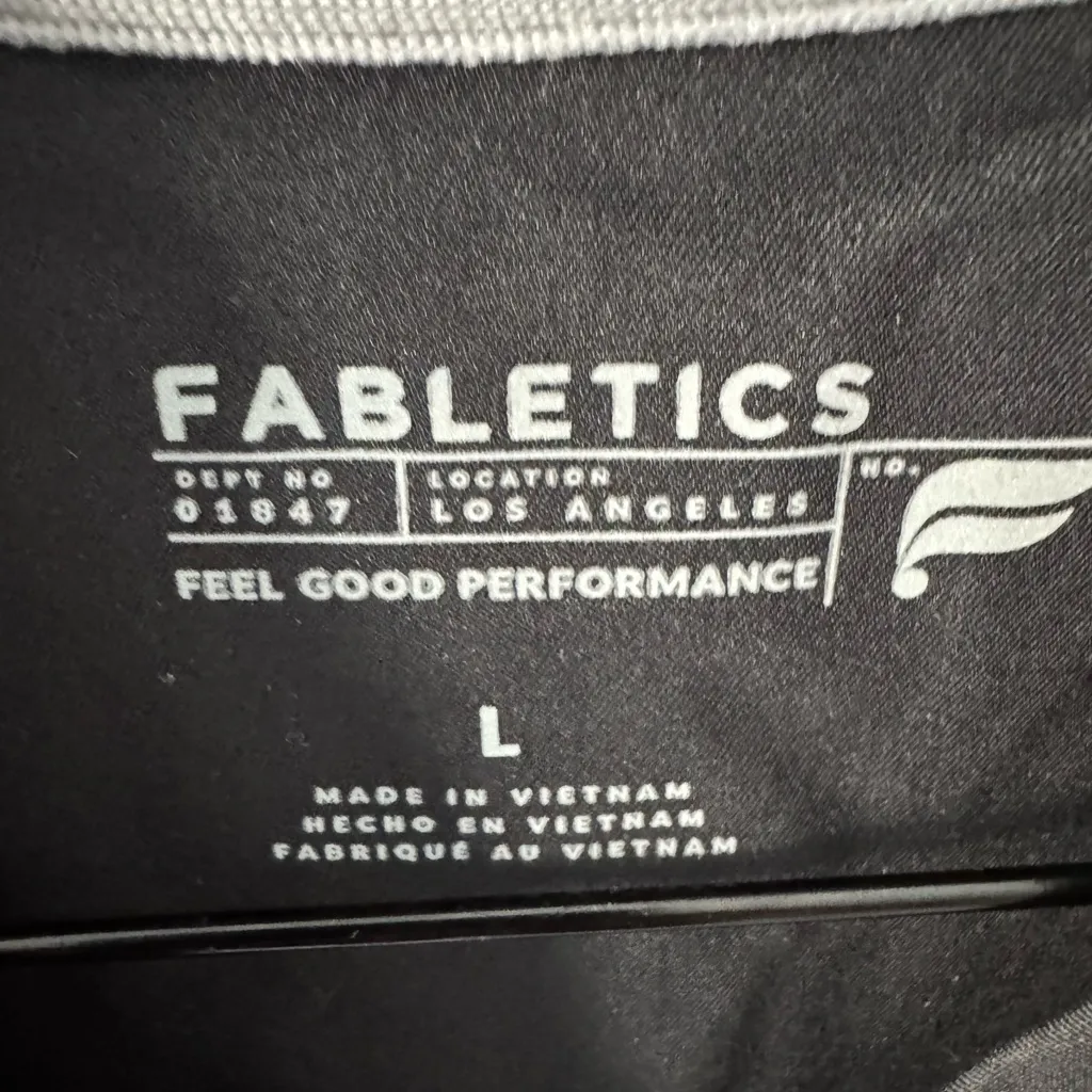 Fabletics Vital Flex 1-Pocket Scrub Top Women’s Large New - Image 2