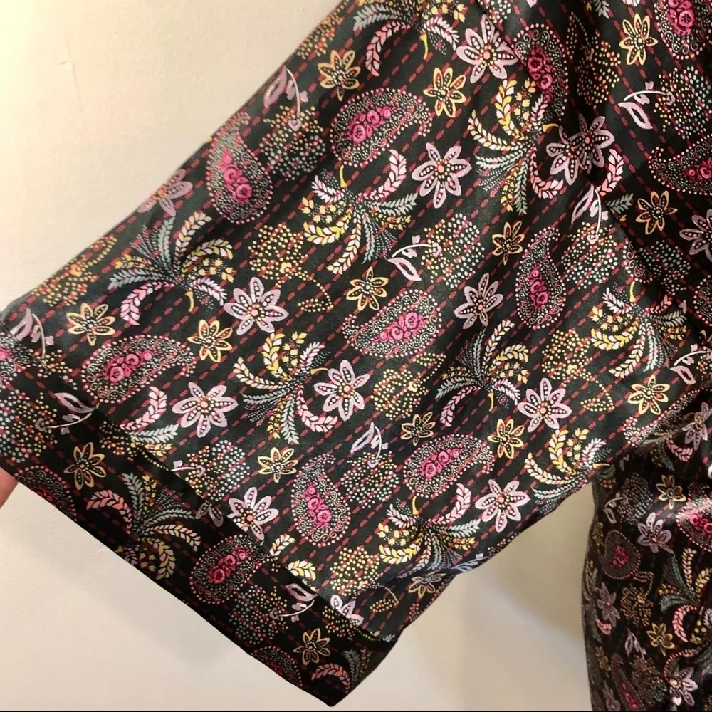 Victoria’s Secret Robe - Image 4