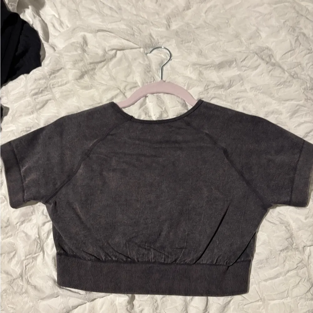 Workout crop top - Image 2