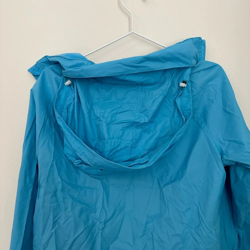 L.L.Bean EUC  -  Women's Light and Airy Windbreaker - Bright Teal - Image 3