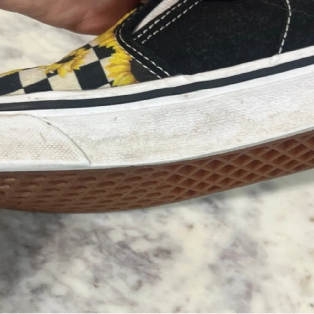Vans  sunflower  slipons size 5 - Image 8