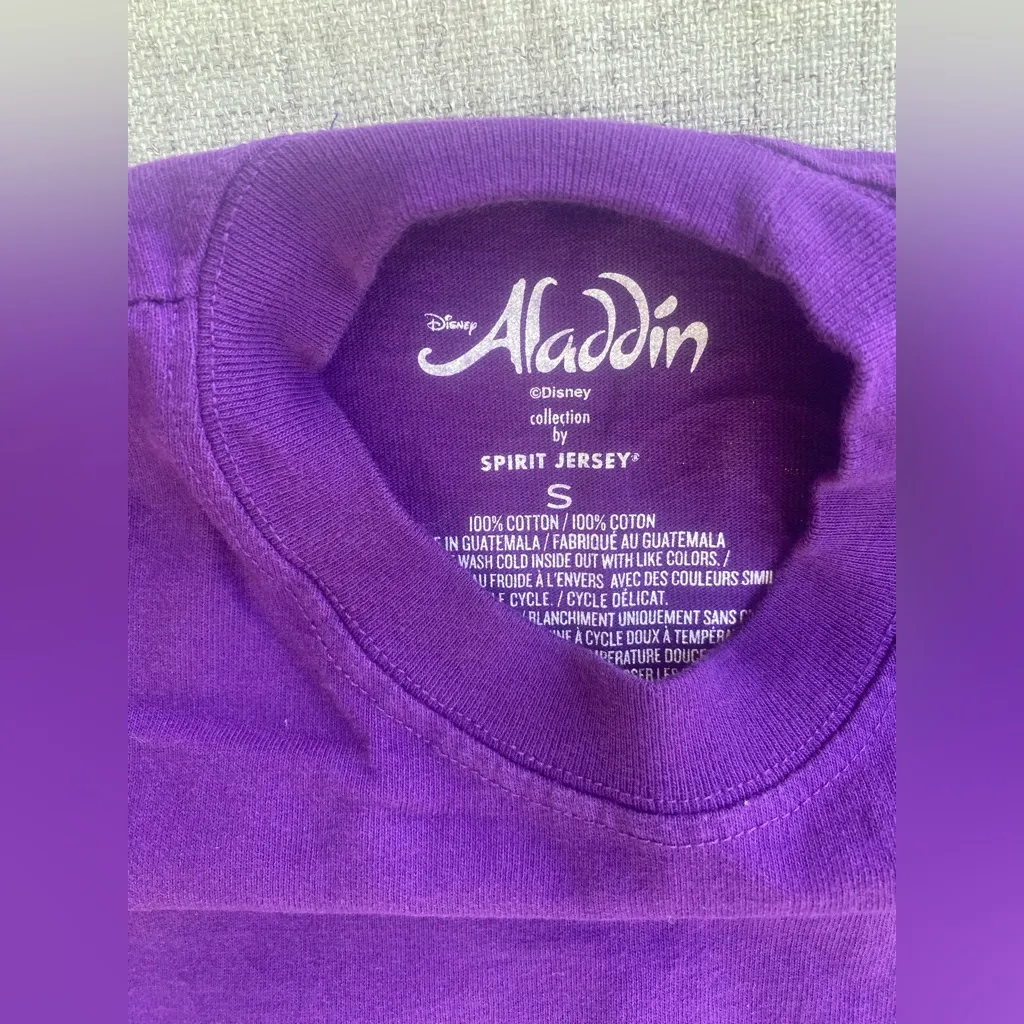 🧞‍♂️ Disney Aladdin The Musical Broadway Purple Spirit Jersey - Size Small - Image 8