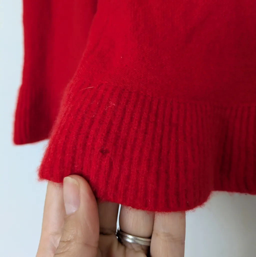 J. McLaughlin  Women's Red 100% Cashmere Sweater Sz M Flaw - Image 2