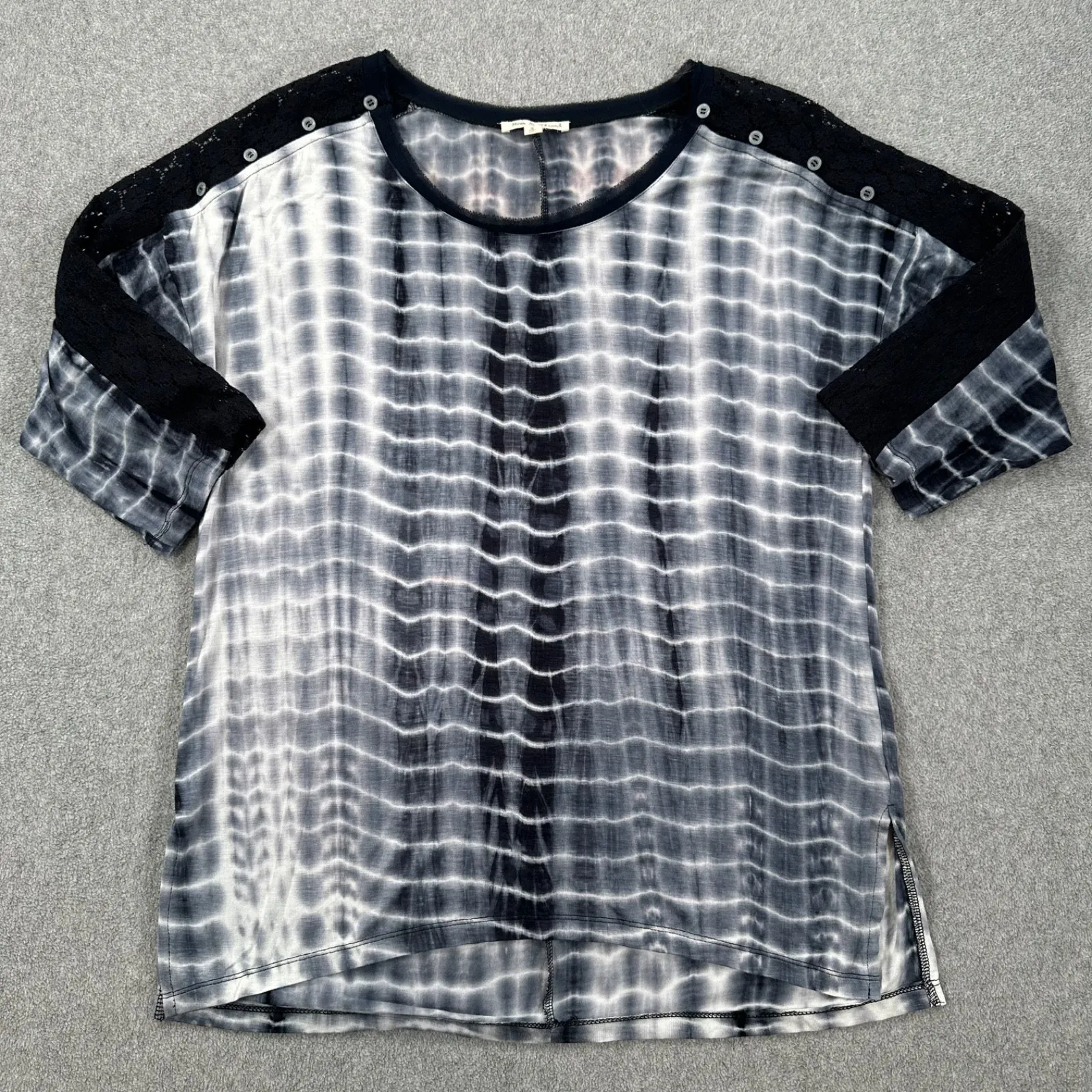 Hem & Thread Tie Dye Lace Cutout Top Women's Small Navy Blue Button 3/4 Sleeve - Image 1