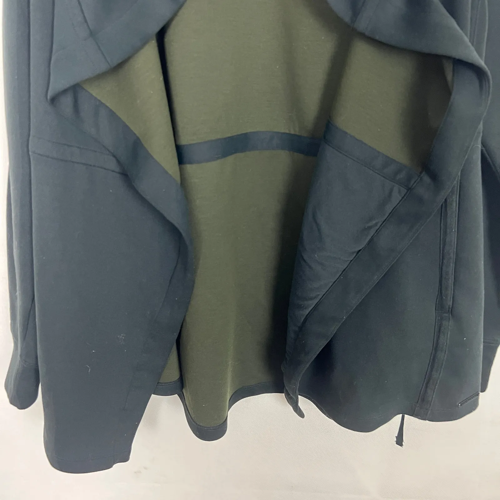 New Balance Women's Open Front Jacket Size Large - Image 5