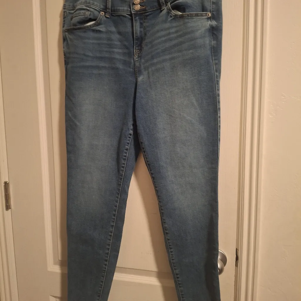 Torrid Sz 16R Women's Blue Jeans - Image 3