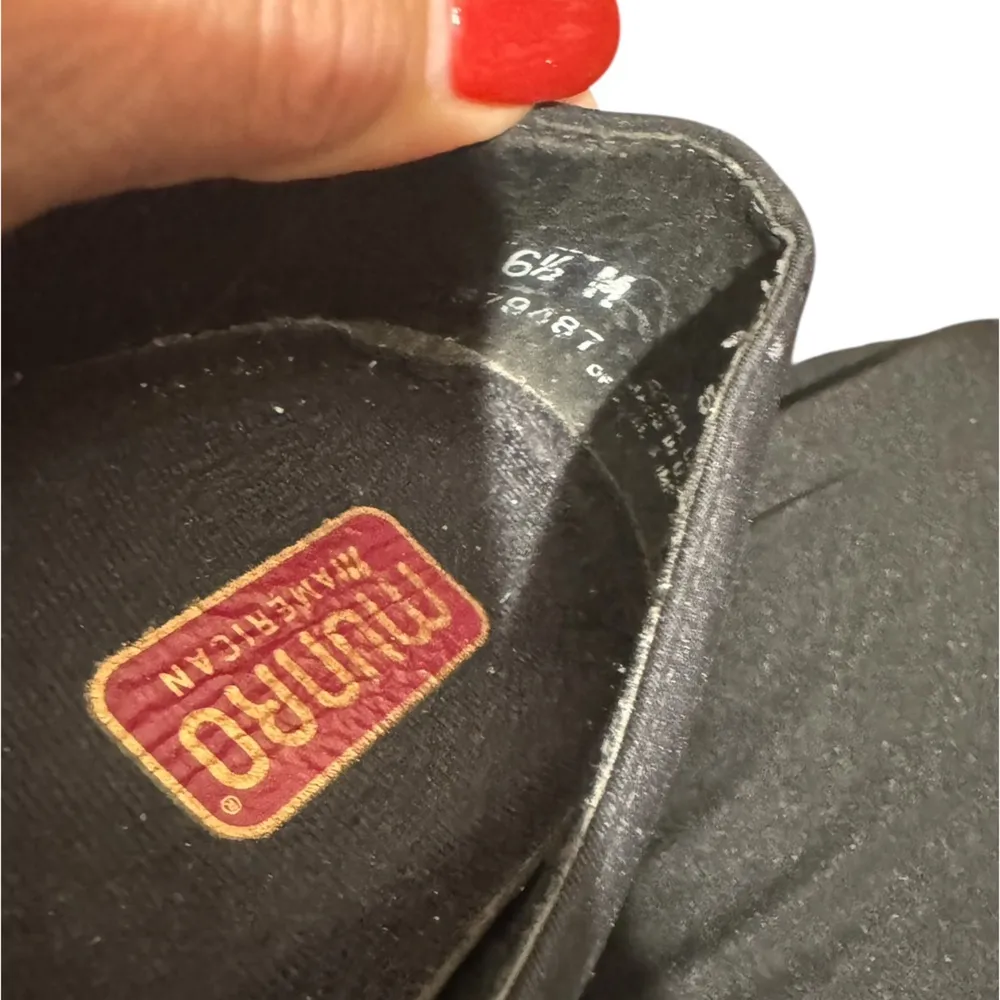 Munro Black Walking Wedge Crisscross Slip-Ons Size 6.5 Comfortable Staple Basic - Image 9