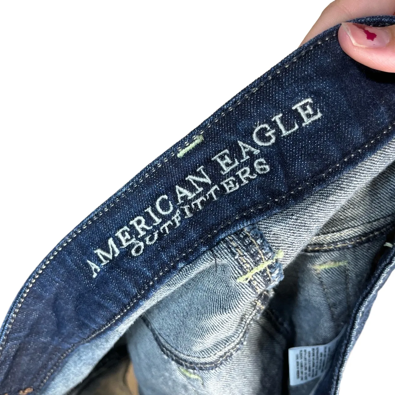 American Eagle Outfitters Shorts Womens Size 6 Blue‎ Denim Frayed Hem Classic - Image 4