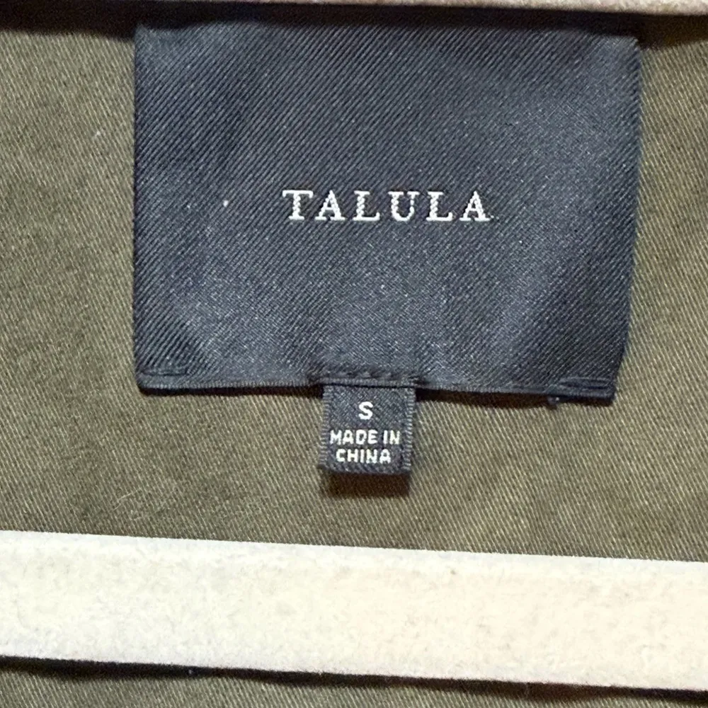 Talula by ARITZIA Trooper Lived In Utility Jacket Olive Green Hooded Size Small - Image 5