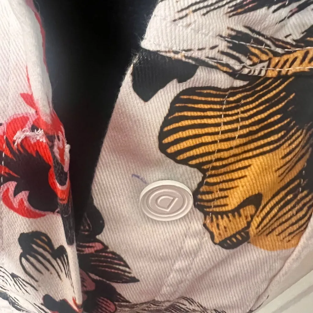 Desigual Women's White Hawaii Floral Print‎ Jeans Jacket Size Large US NWT - Image 9